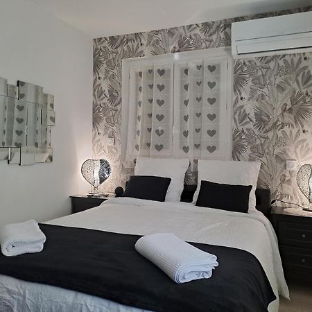 Les Pieds Dans L'Eau Apartment Sainte-Marie-la-Mer Bagian luar foto